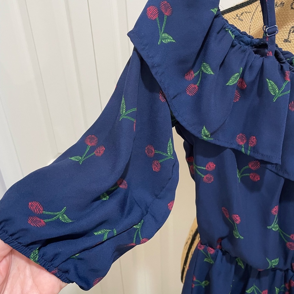 As U Wish Navy Shorts Romper with Floral Print Sz Sm = 4/6 - Picture 4 of 10